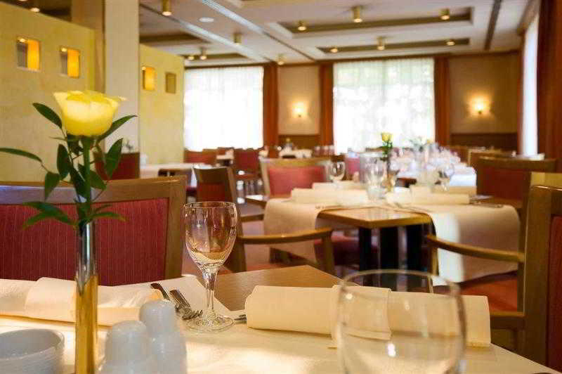 Dorint Hotel Wuerzburg Restaurant photo