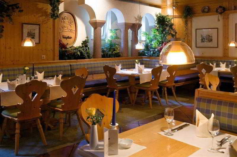 Dorint Hotel Wuerzburg Restaurant photo